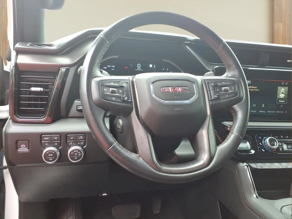 Certified Used 2022 White GMC AT4 image 3