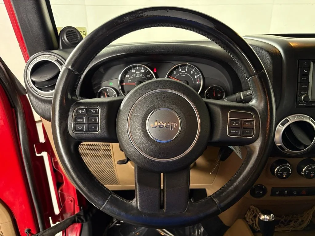 Used 2013 Red Jeep Sahara image 23