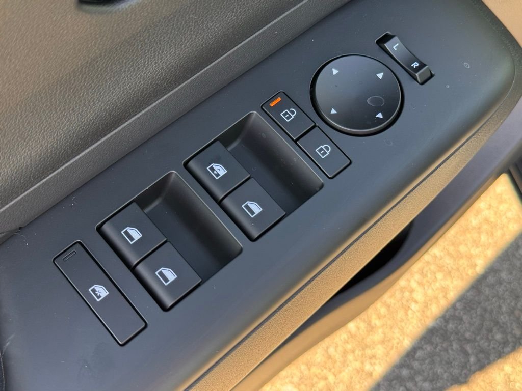 2026 Hyundai Kona SE - Photo 18