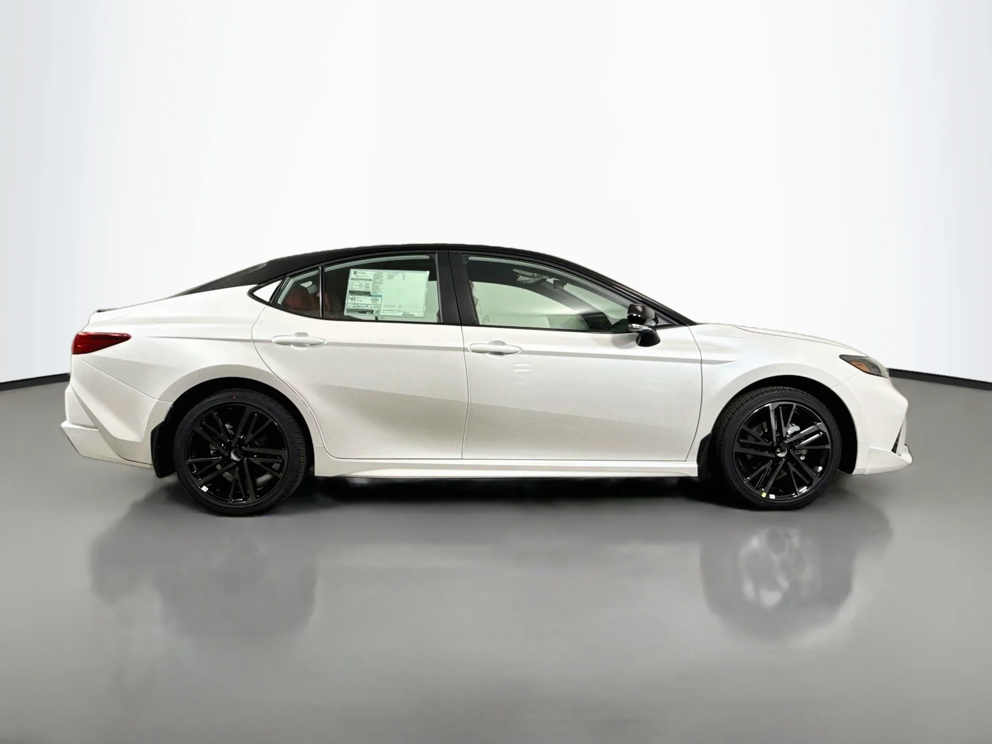 New 2027 Wind Chill Pearl with Midnight Black Metallic roof Toyota XSE image 7