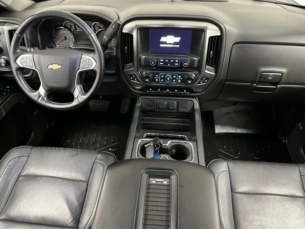 Used 2018 White Chevrolet LTZ image 25