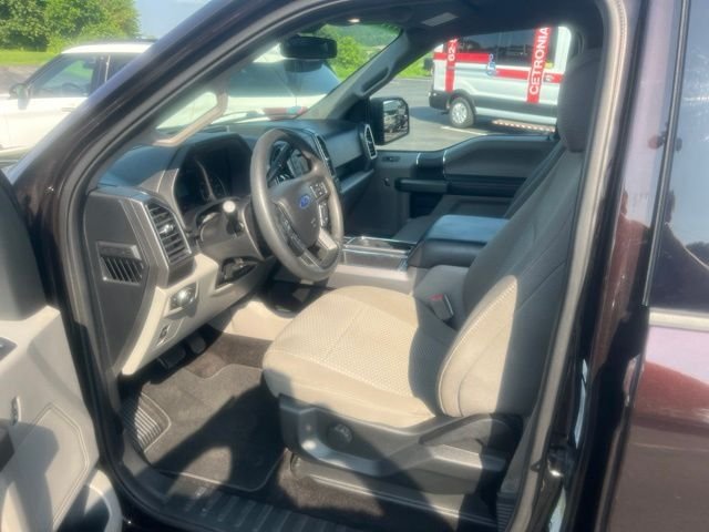 Used 2018 Magma Red Ford XLT image 8