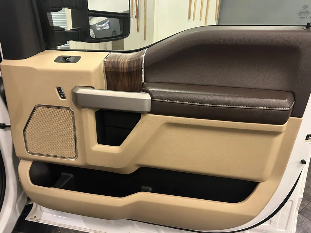 Used 2019 Oxford White Ford  image 16