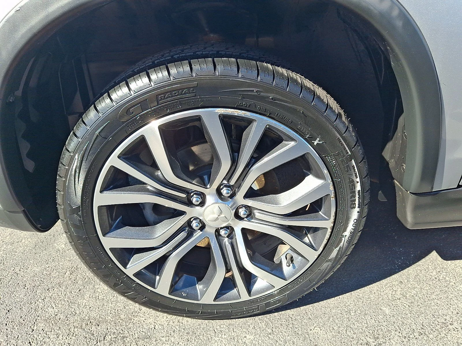 Used 2019 Silver Mitsubishi ES 2.0 image 4