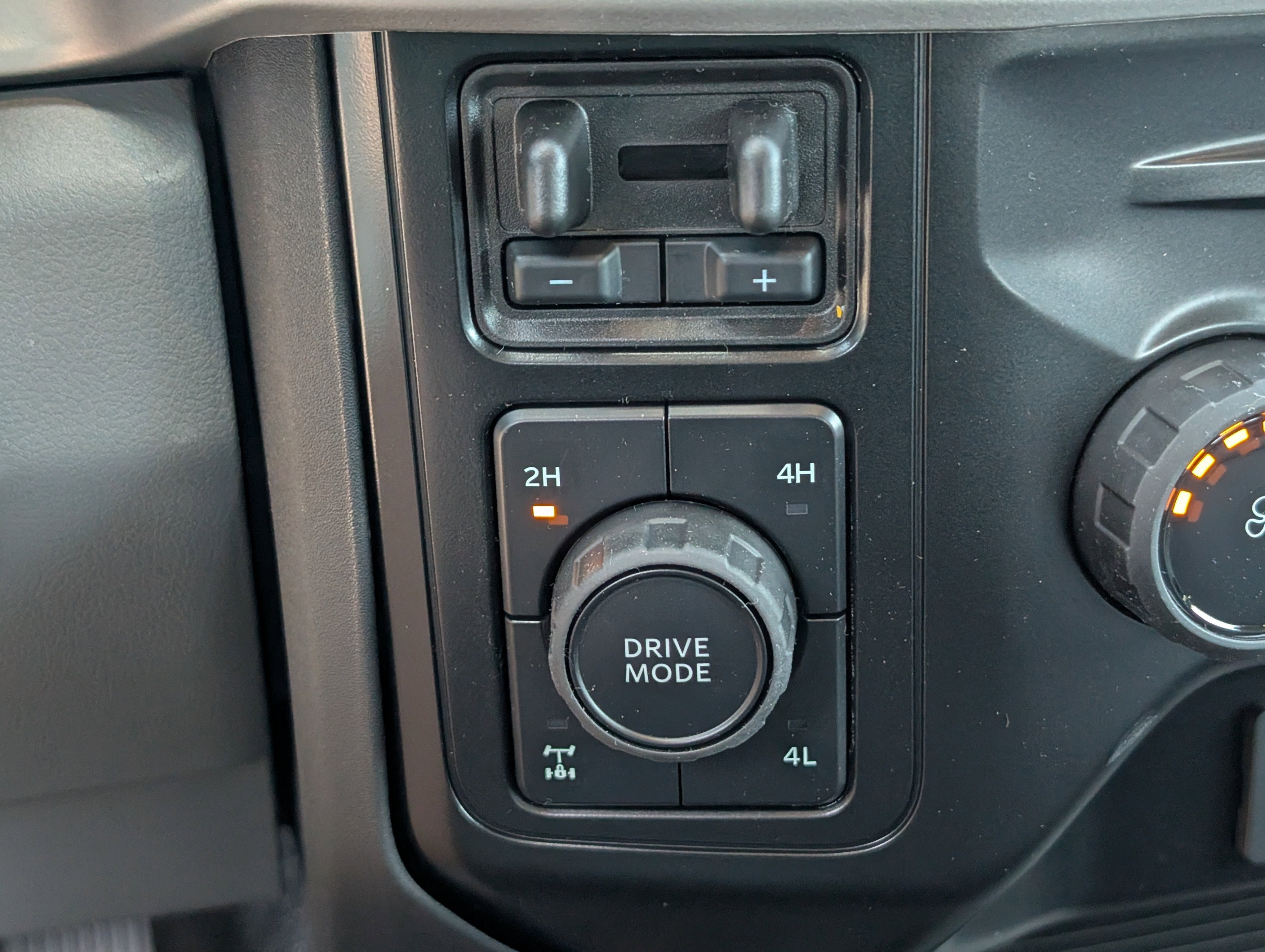 New 2026 Agate Black Metallic FORD F-250® XL image 26