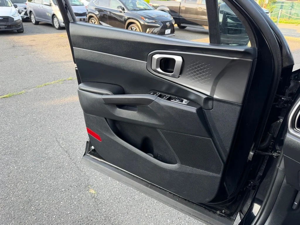 Used 2024 Black Kia X-Line EX image 21