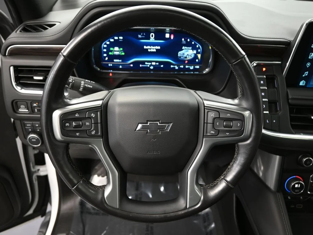 Used 2023 White Chevrolet Z71 image 32