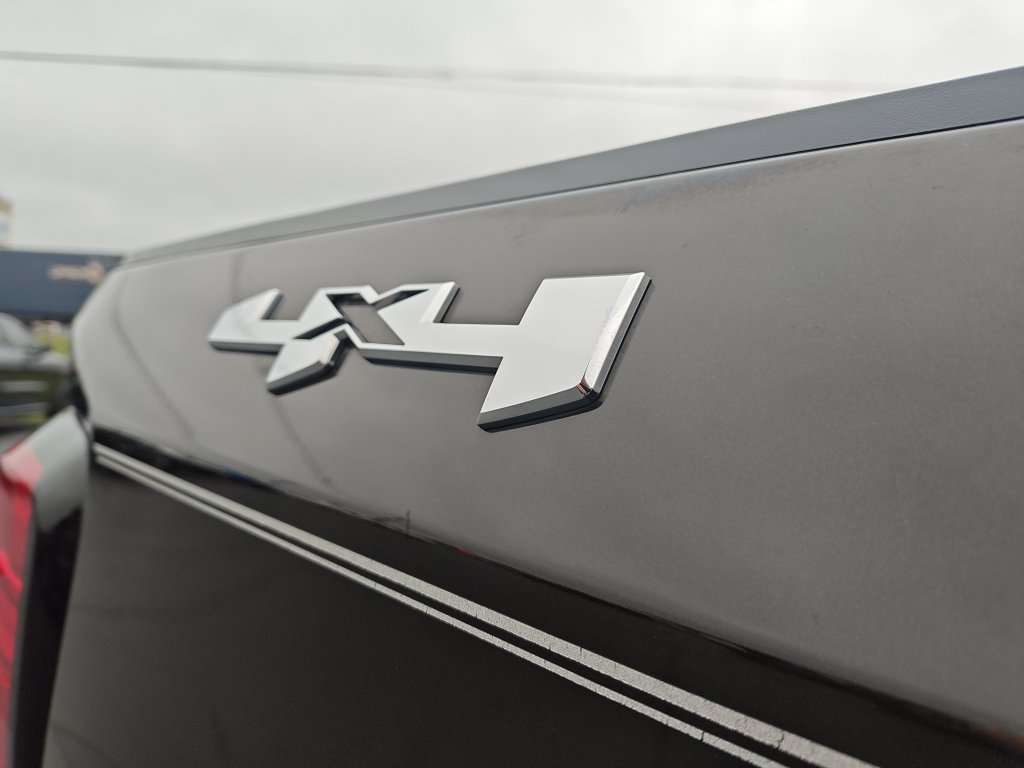 Used 2019 Brown GMC SLT image 27