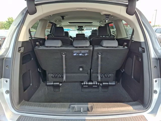Used 2025  Honda EX-L image 30