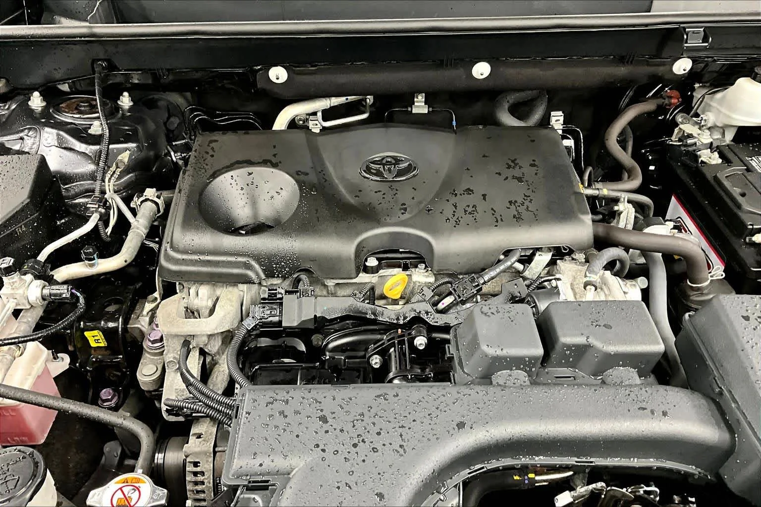 2023 Toyota RAV4 XLE - Photo 31