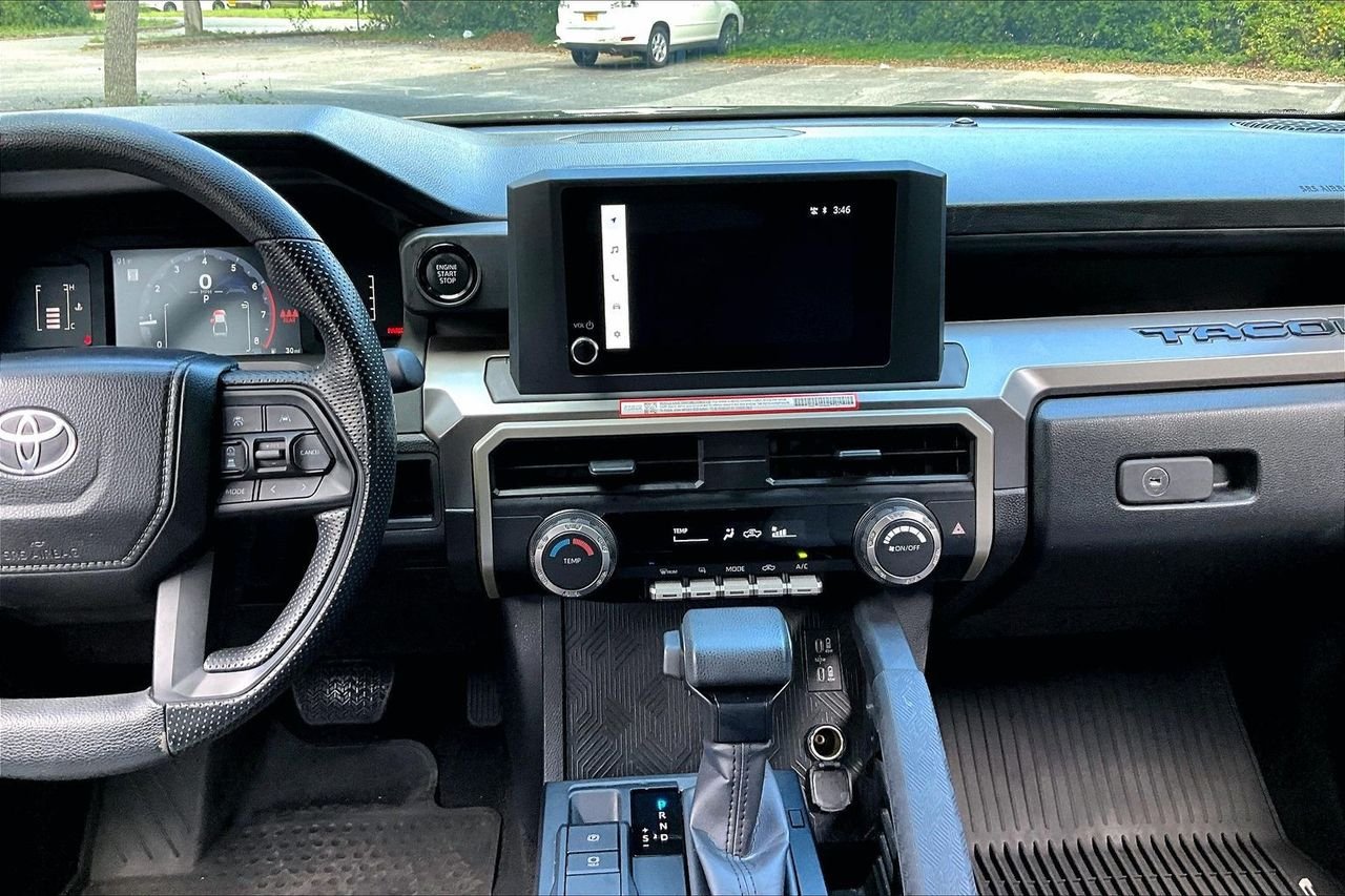 Used 2025  Toyota SR5 image 9