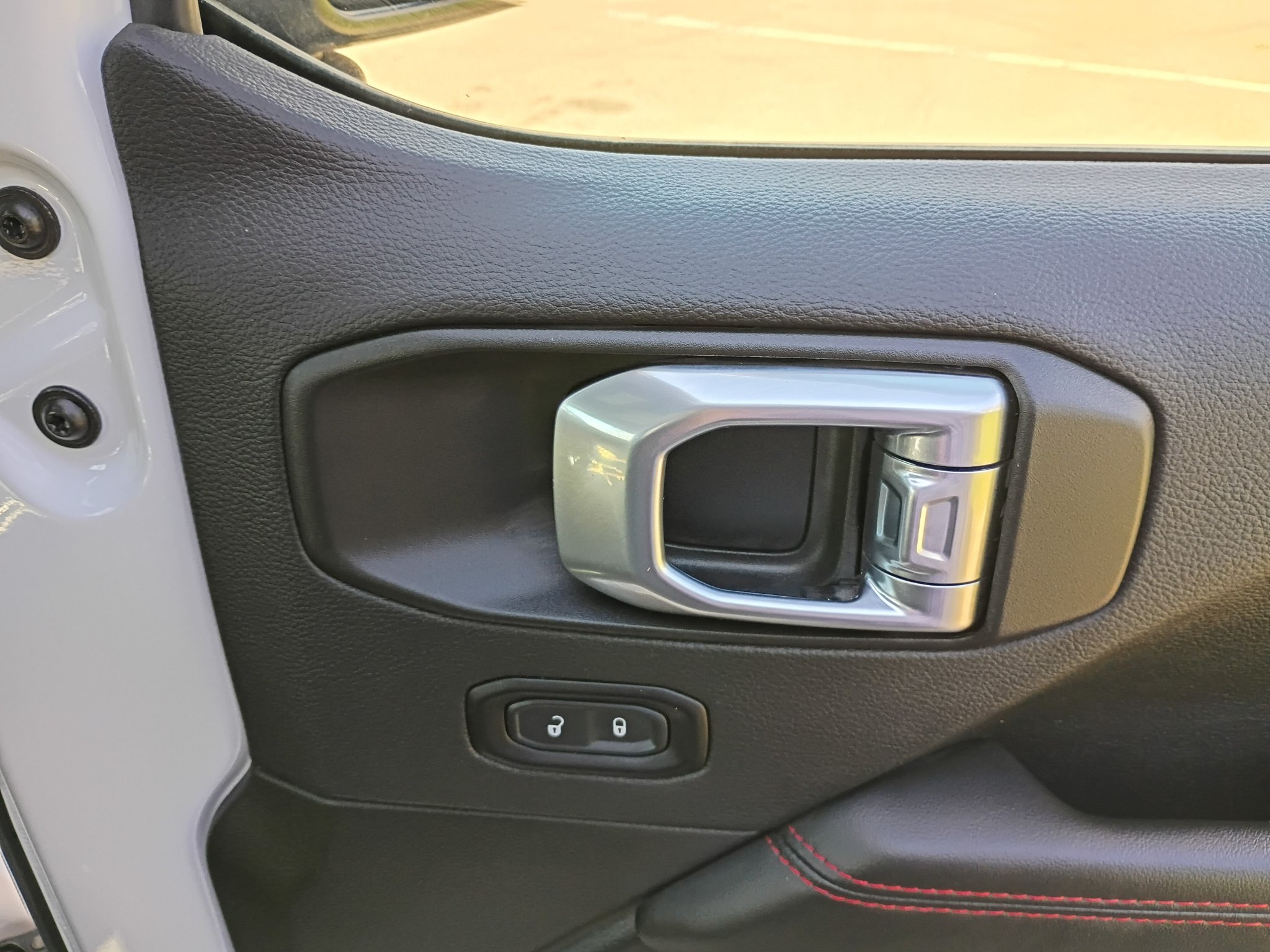 Used 2024 Bright White Clearcoat Jeep Rubicon X image 10