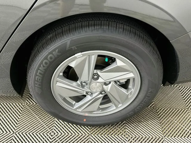 New 2026 Gray Hyundai SE image 20