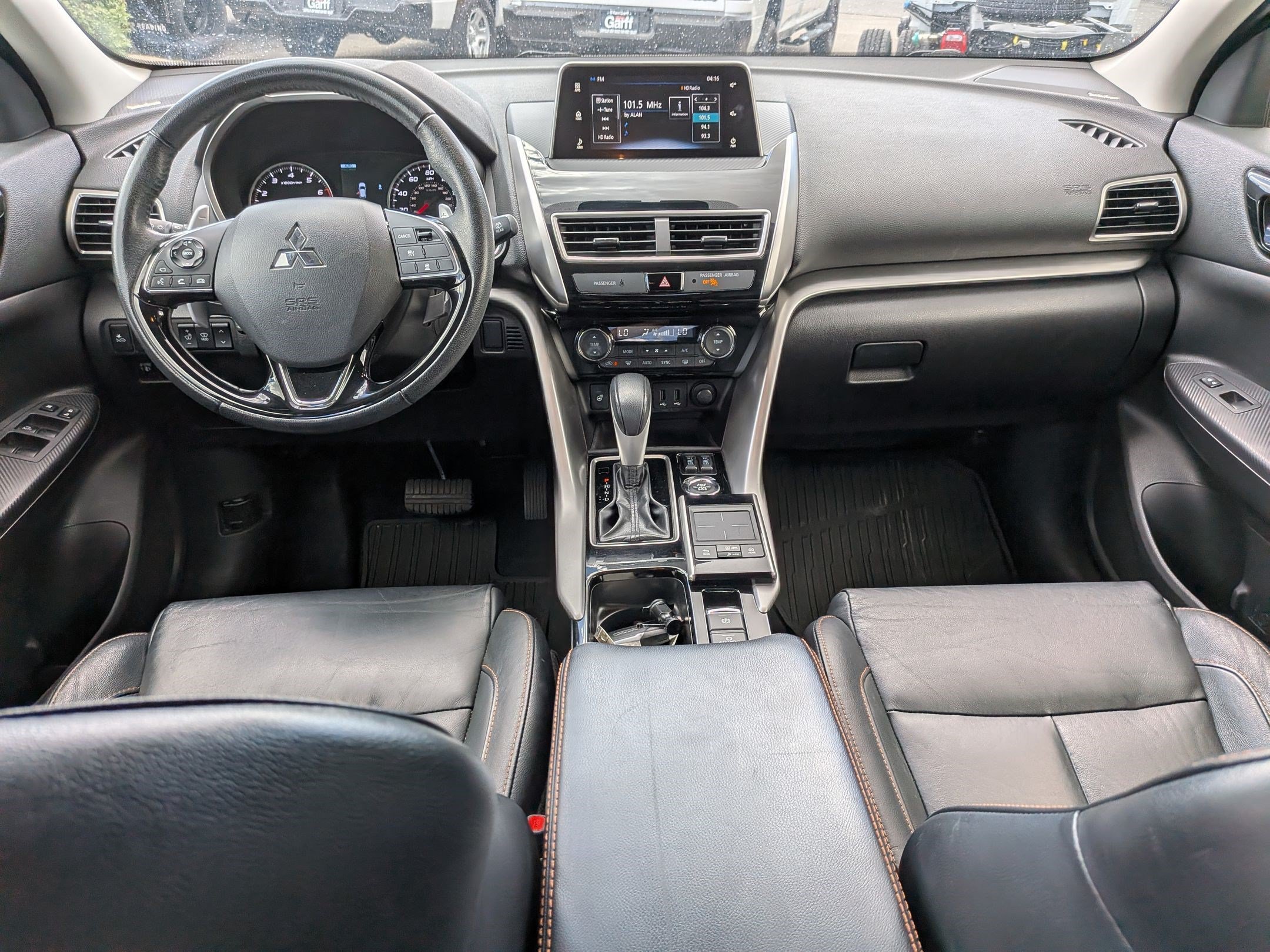 Used 2019 White Mitsubishi SE image 26