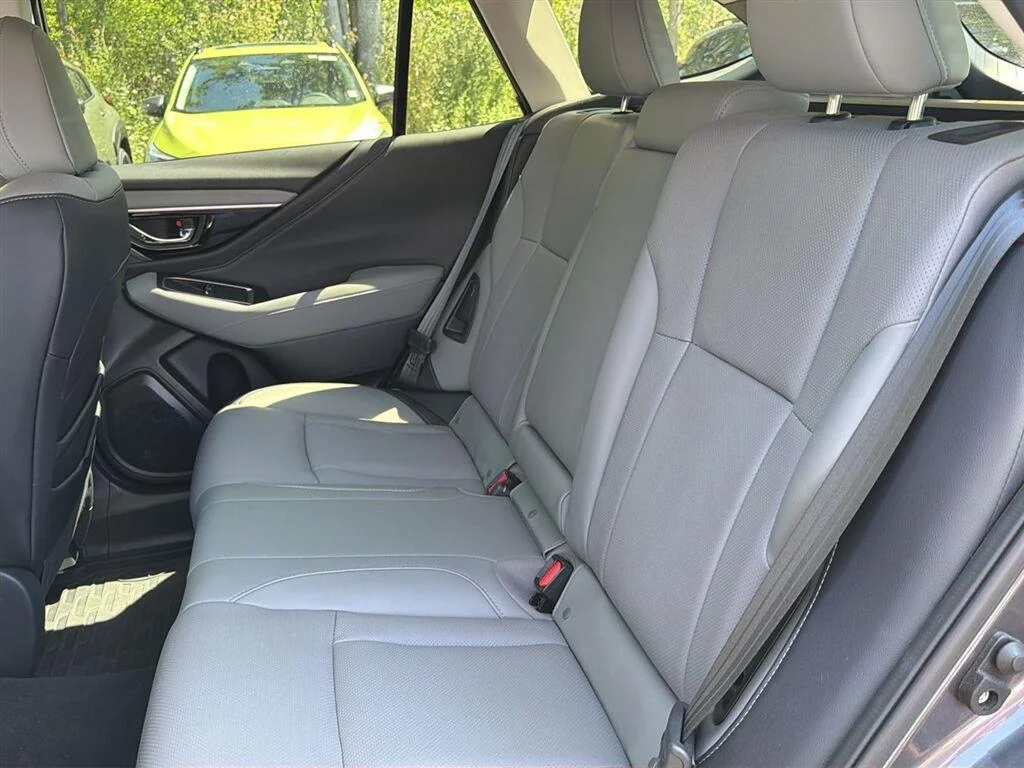 Used 2025 Magnetite Gray Metallic Subaru Limited image 13