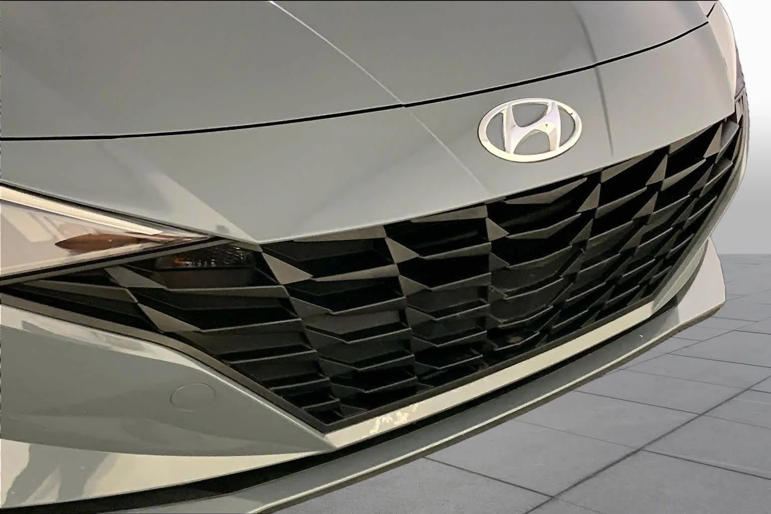 Used 2023 Electric Shadow Hyundai SEL image 32