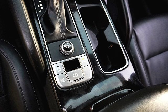 Used 2024 Black Kia LX image 31