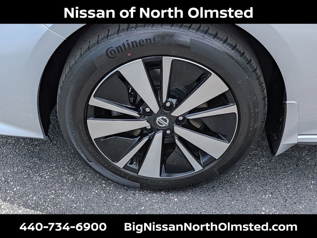 Certified Used 2022 Brilliant Silver Metallic Nissan 2.5 SV image 31