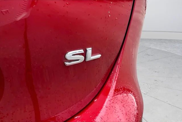 Used 2022 Red Nissan SL image 27