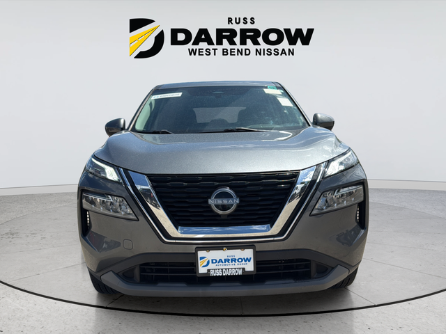 Used 2023 Gray Nissan SV image 8