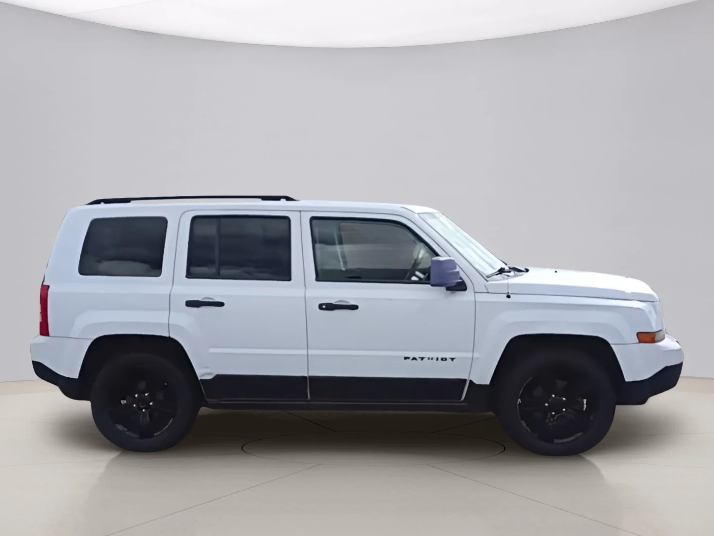 Used 2015 White Jeep SPORT image 6
