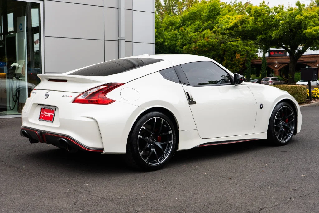 Used 2020 White Nissan Nismo image 6