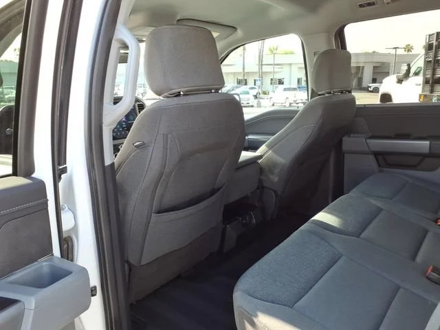 Used 2025 Oxford White Ford XLT image 12