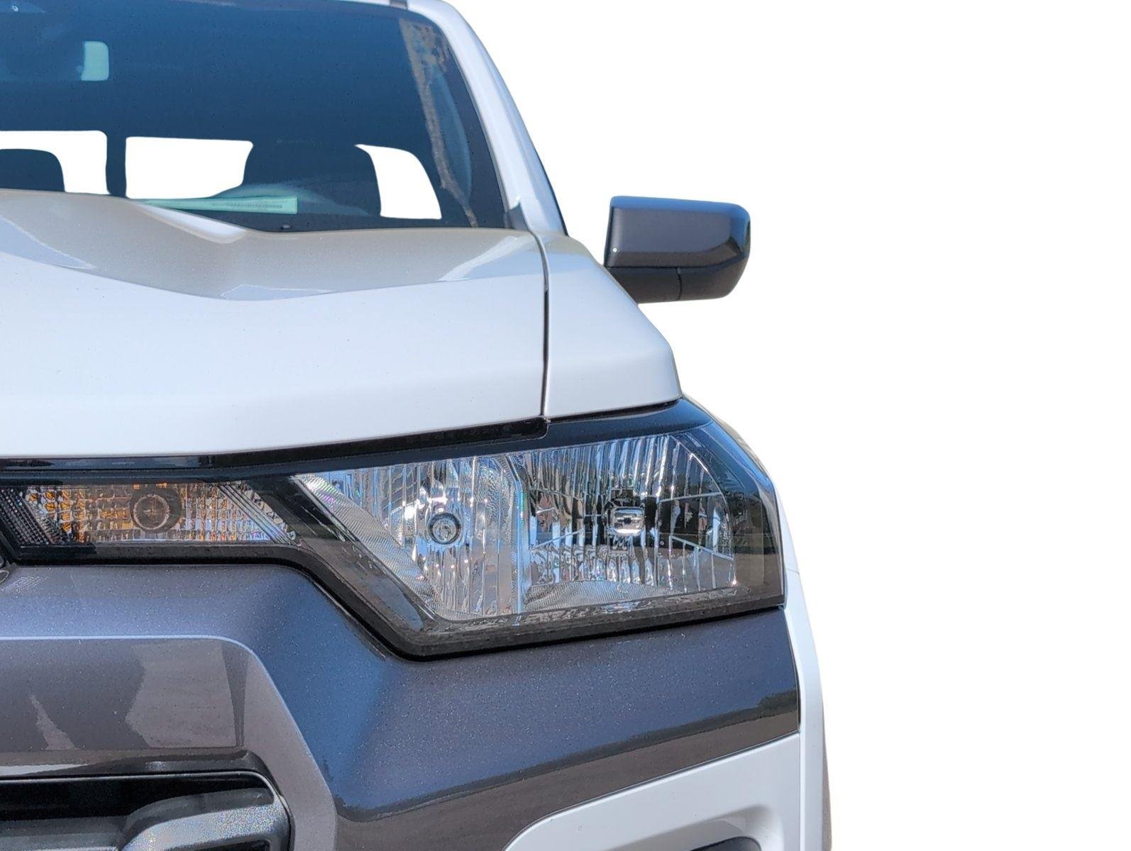 New 2026 Summit White Chevrolet LT image 12