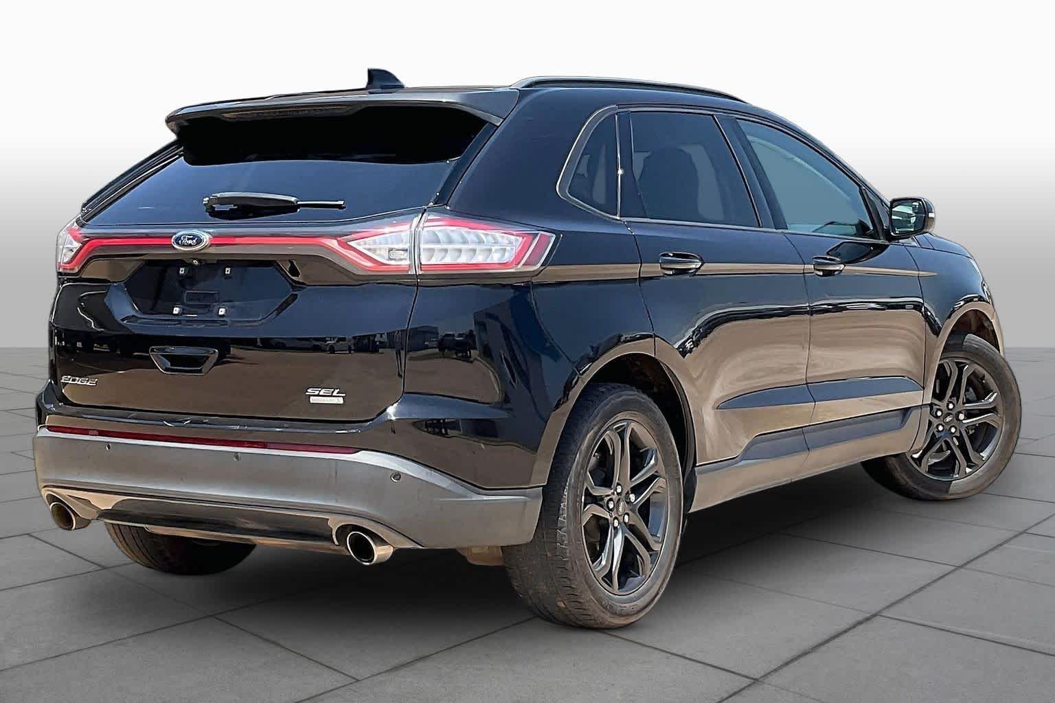 Used 2018 Shadow Black Ford SEL image 13
