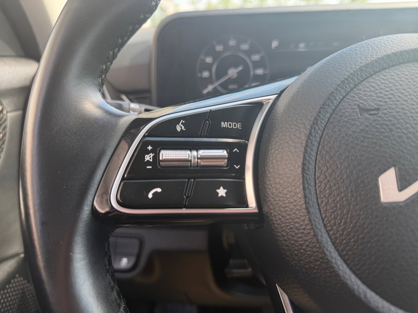 Certified Used 2024 Gravity Gray Kia X-Line image 11