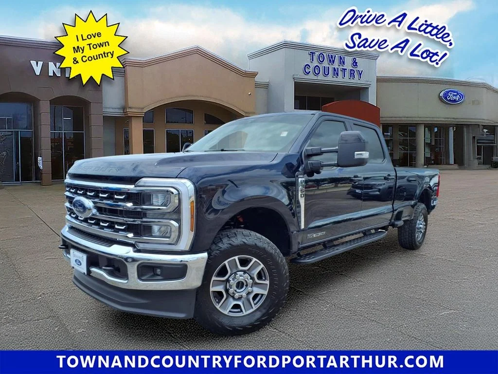 Used 2025 Blue Ford Lariat image 1