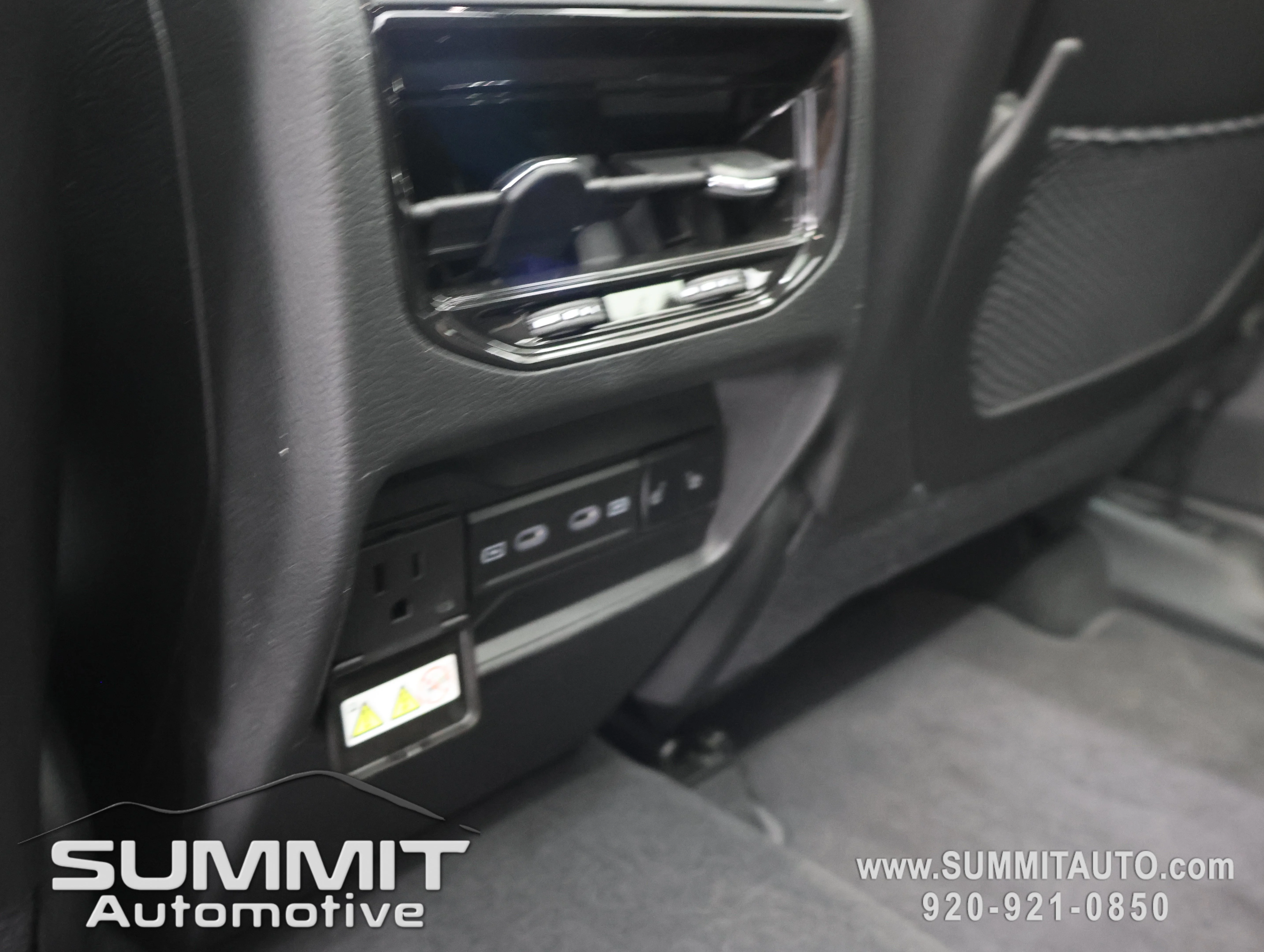 New 2026 Diamond Black Crystal Pearlcoat Jeep Limited image 42