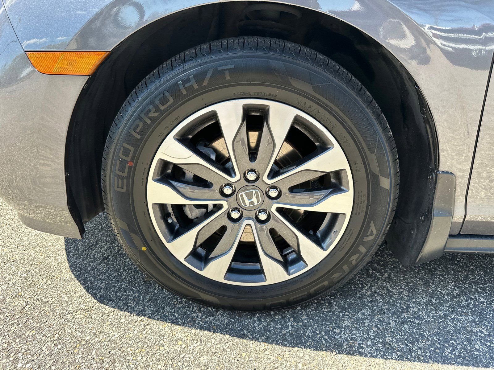 Used 2023 Gray Honda EX-L image 9