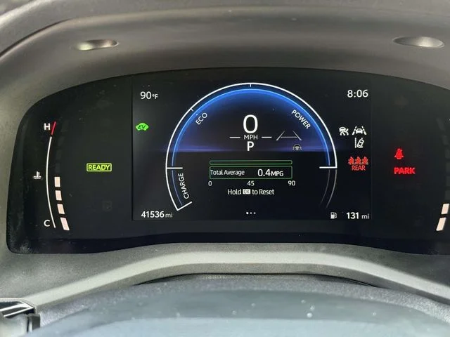 Used 2025  Toyota LE image 28