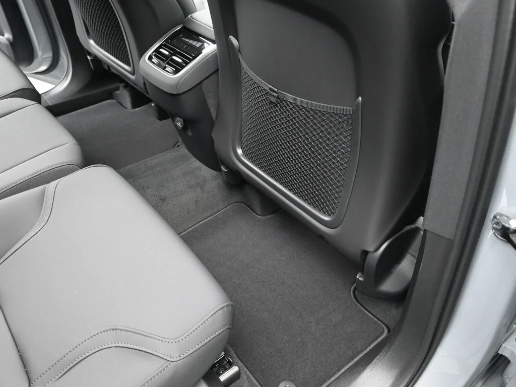 New 2026 Vapour Grey Volvo Core image 18