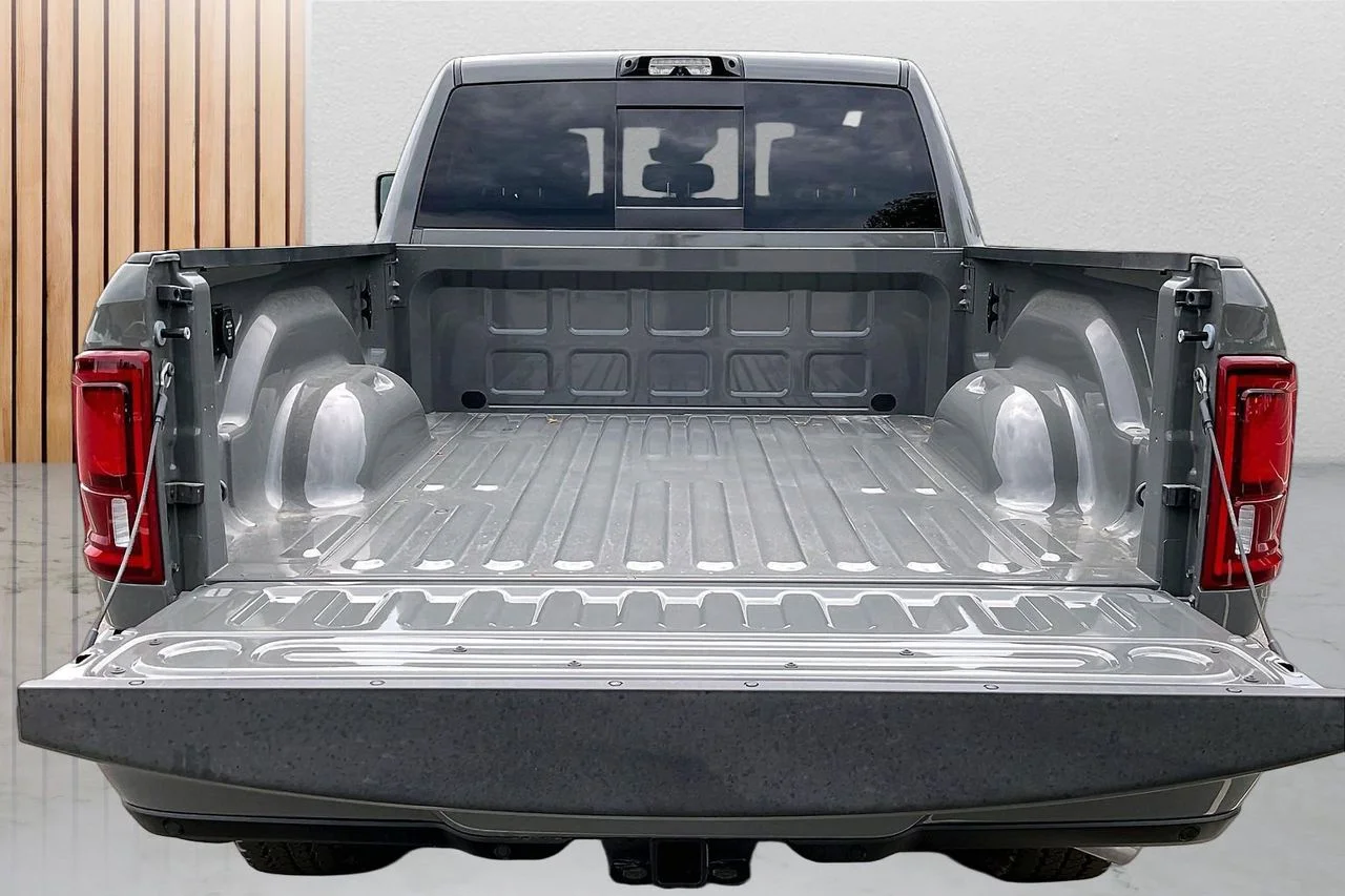 New 2026 Ceramic Gray Clear-Coat Exterior Paint RAM Laramie image 24