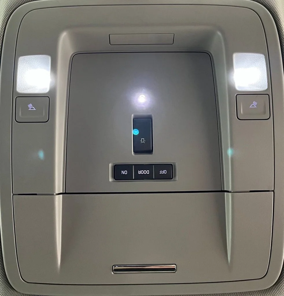 Used 2018 White Chevrolet LTZ image 41