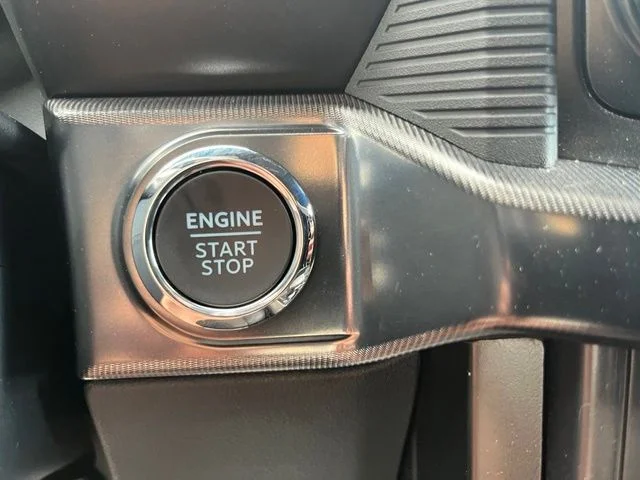 Used 2025 White Ford Raptor image 39