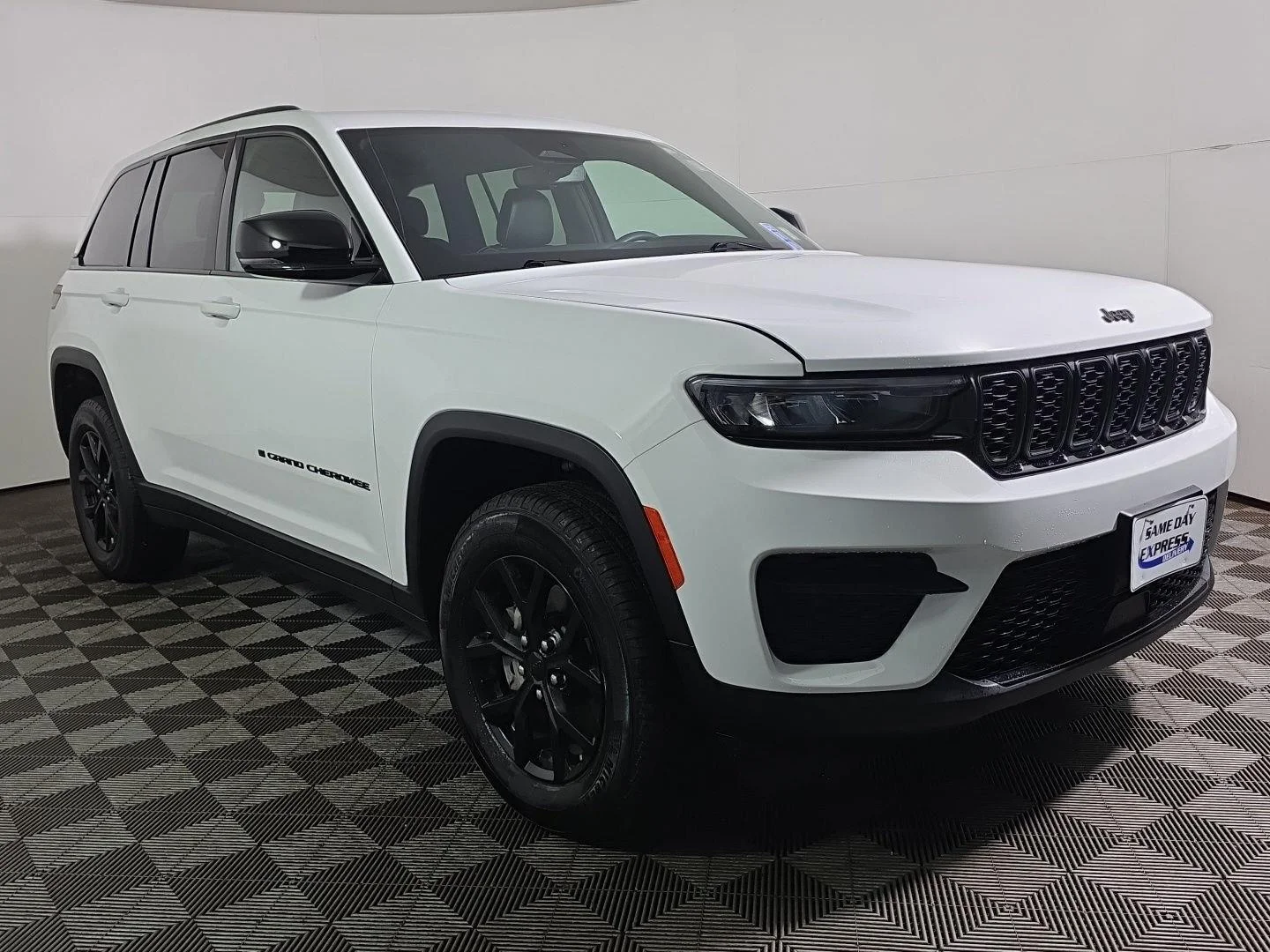 Used 2024 Bright White Clearcoat Jeep Altitude X image 8