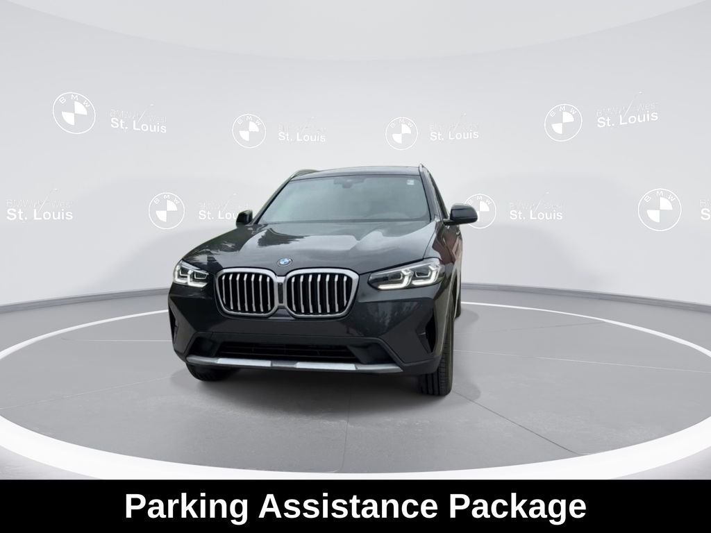 Used 2024 Gray BMW xDrive30i image 7
