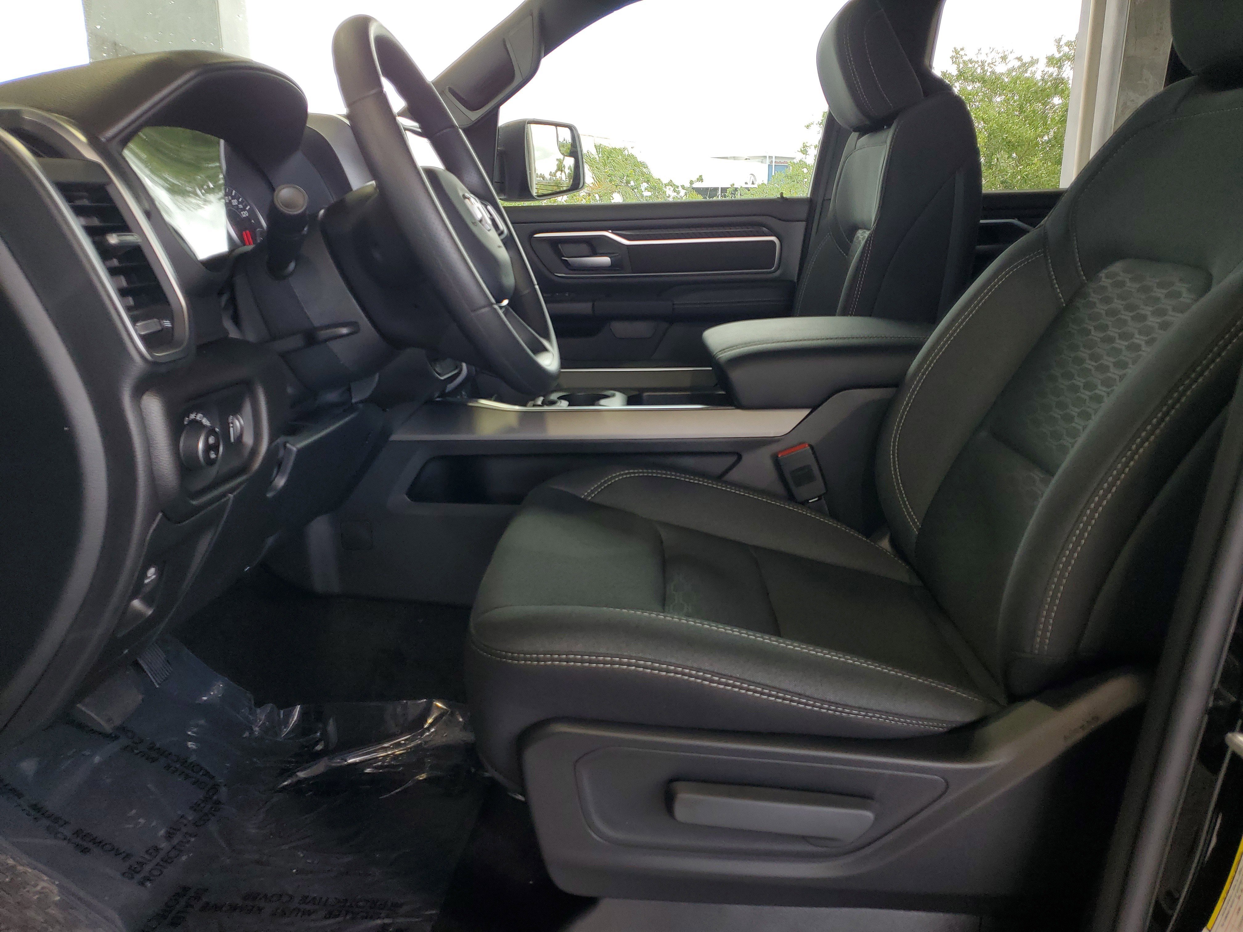 New 2026 Diamond Black Crystal Pearl-Coat Exterior Paint RAM Big Horn image 16