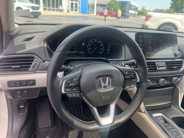 Used 2020 Platinum White Pearl Honda Touring 2.0T image 16