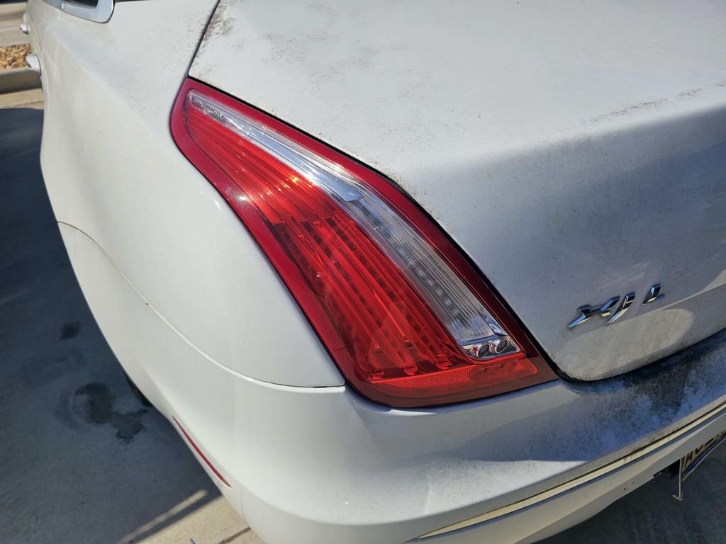 Used 2013 White Jaguar XJL Portfolio image 13