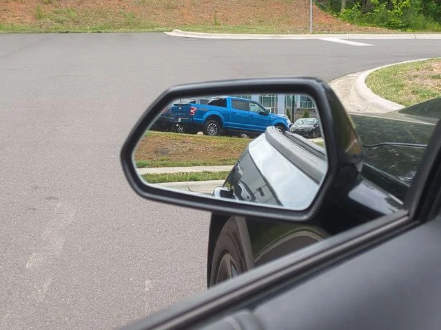 2023 Chevrolet Camaro 3LT - Photo 18