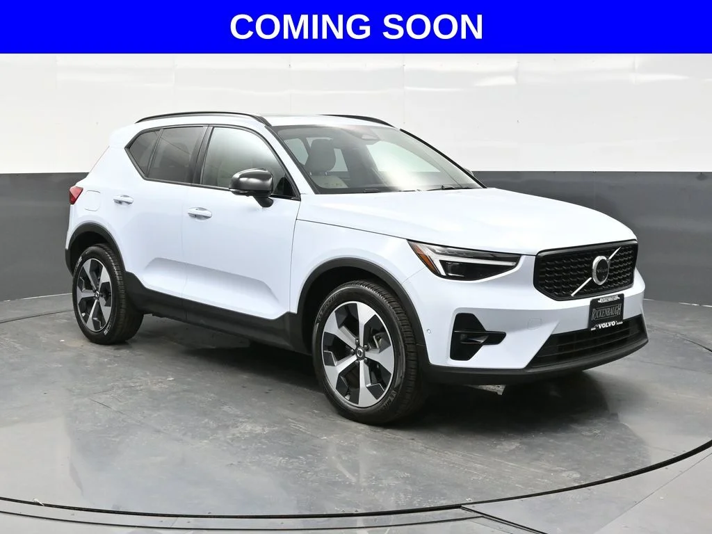 2026 Volvo XC40 B5 Plus Dark AWD's photo