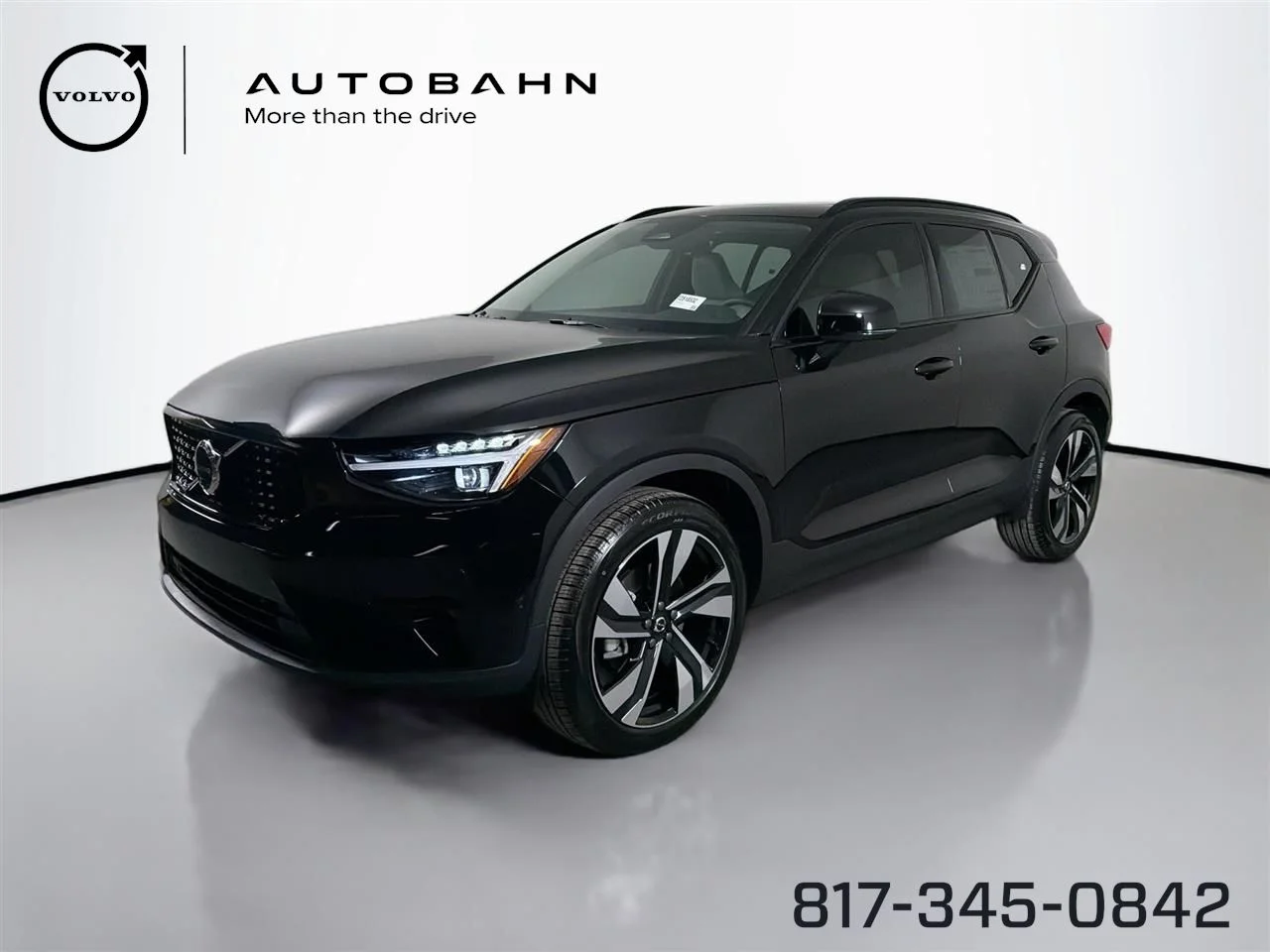 2026 Volvo XC40 B5 Ultra Dark AWD's photo