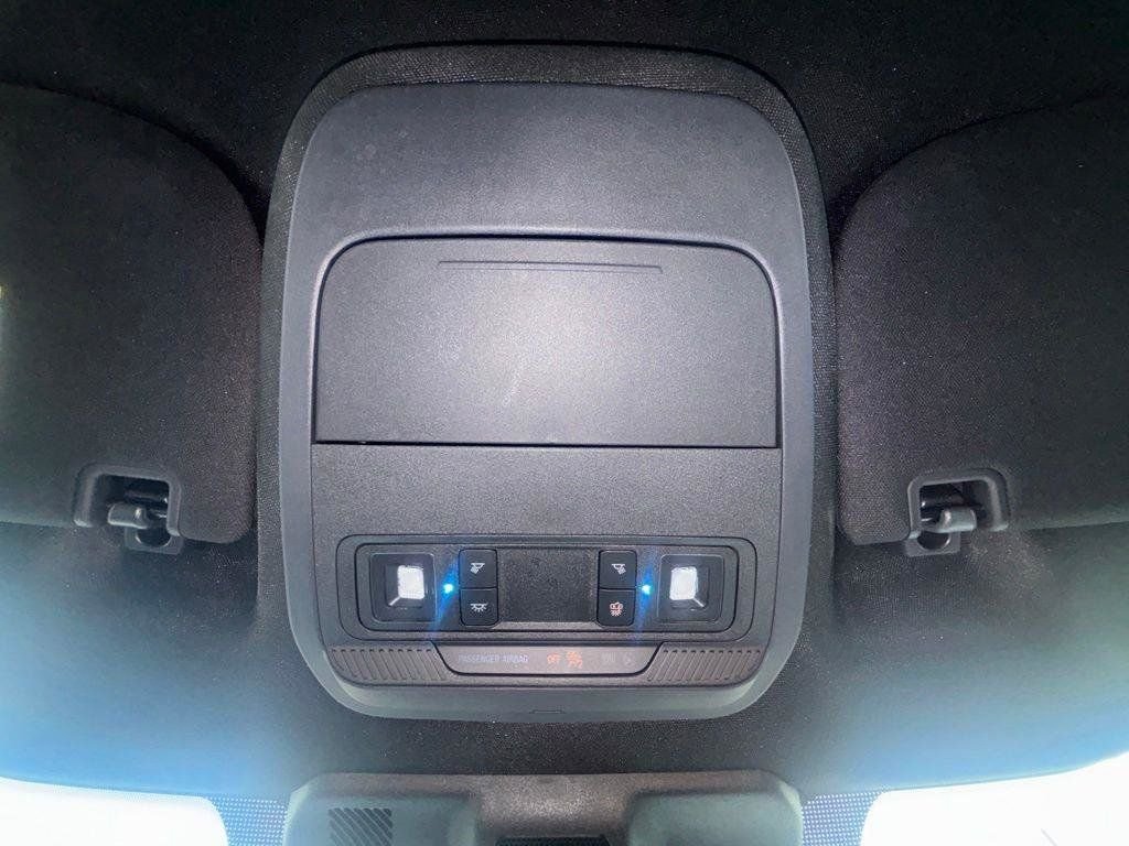 Certified Used 2023 Avalanche Ford XLT image 52