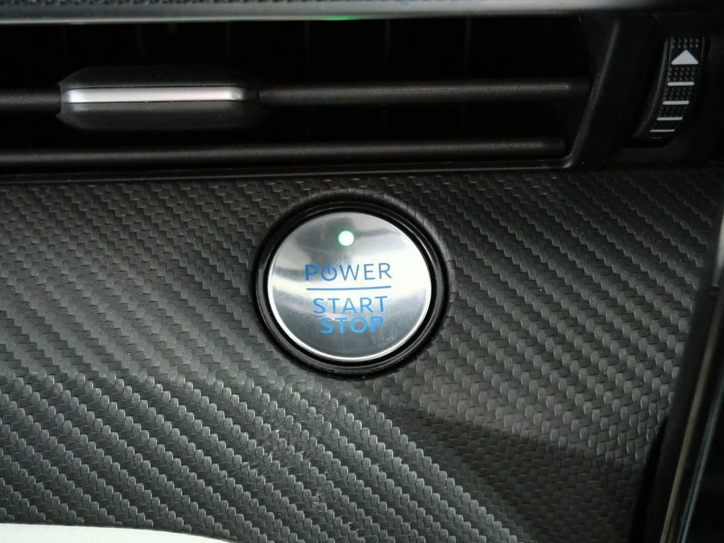 Used 2022 White Ford Premium image 24