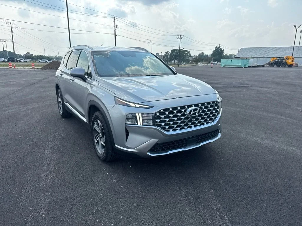 Certified Used 2021 Silver Hyundai SEL image 2