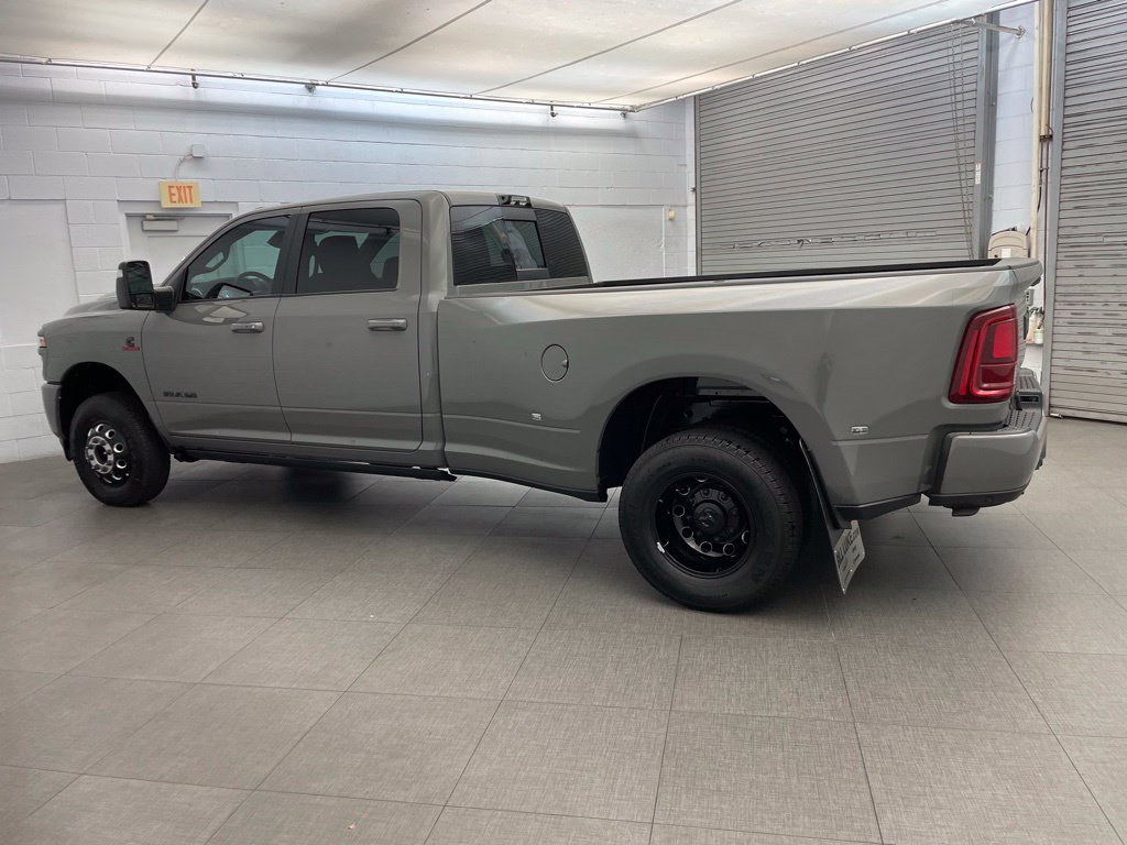 New 2026 Ceramic Gray Clear-Coat Exterior Paint RAM Laramie DRW image 8